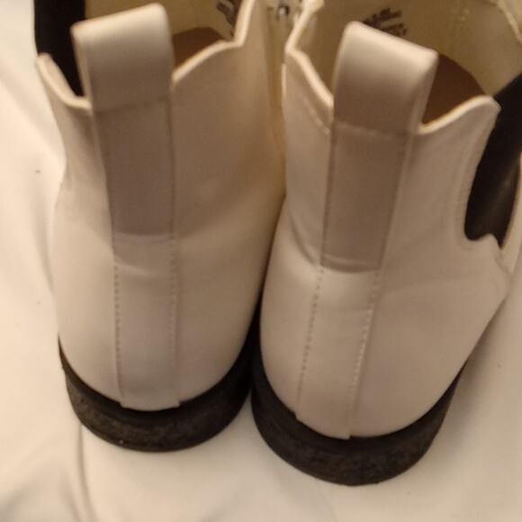 Girls MIA Ellowin White Chelsea Boots Size 4  Glitter Midsoles. Chunky, Boho. - Picture 6 of 8